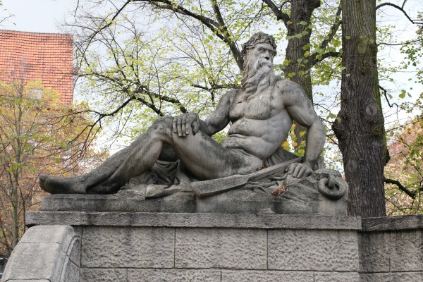 Skulptur Vater Rhein