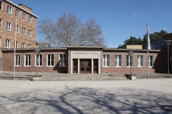 Verbindungsbau