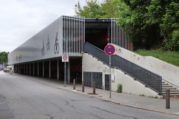 Fahrradparkhaus