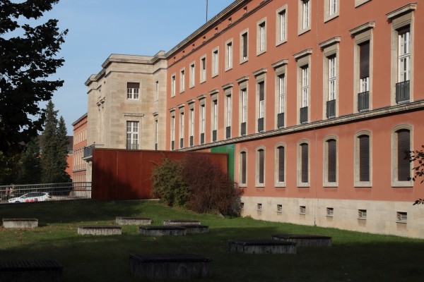 Universität