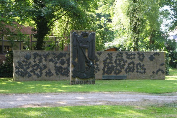 Alter Friedhof - Kriegerdenkmal