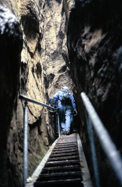 Hocksteinhöhle