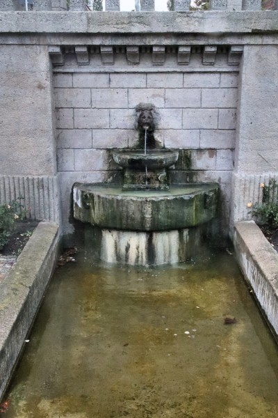 Brunnen