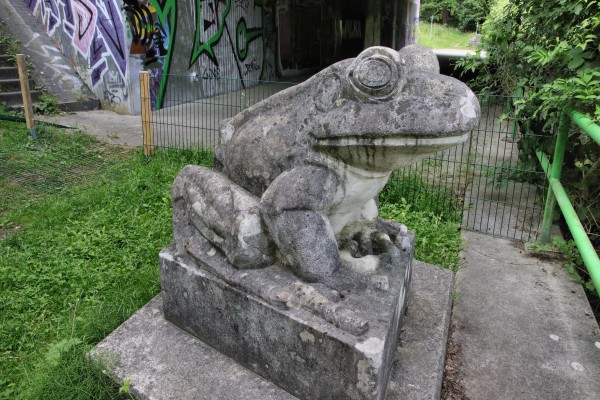 Froschskulptur
